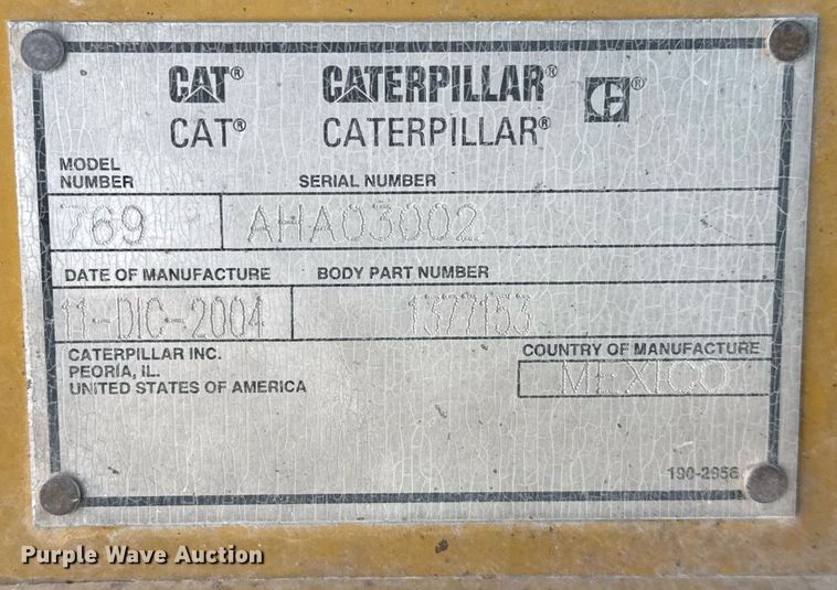 image for item DO2528 2005 Caterpillar  769D haul truck
