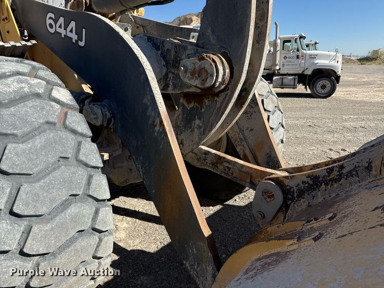 image for item DO2529 2008 John Deere 644J wheel loader