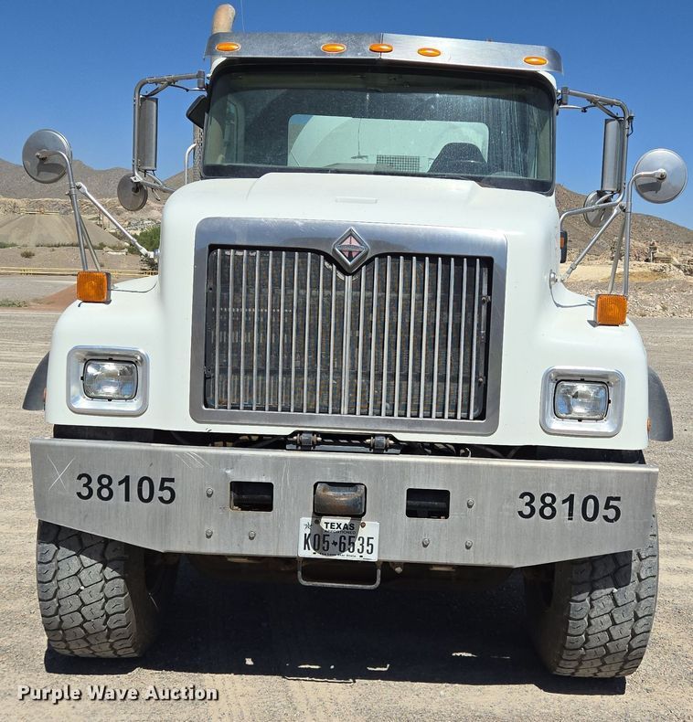 image for item DO2530 2007 International Paystar 5500i ready mix truck