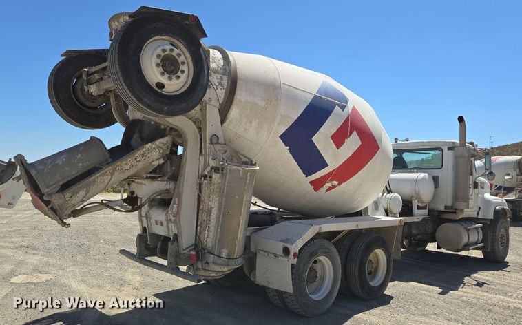 image for item DO2530 2007 International Paystar 5500i ready mix truck