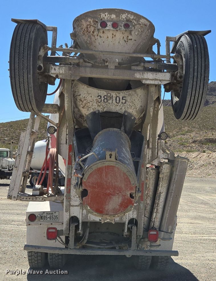 image for item DO2530 2007 International Paystar 5500i ready mix truck