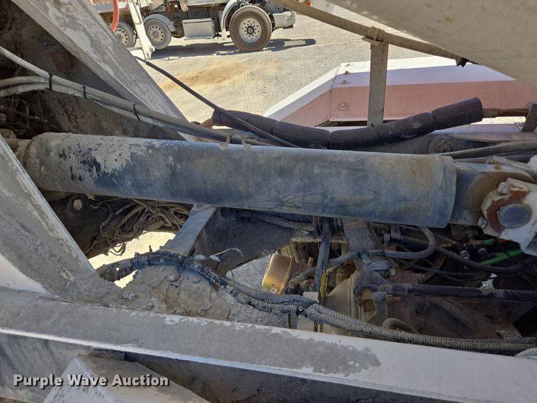 image for item DO2530 2007 International Paystar 5500i ready mix truck