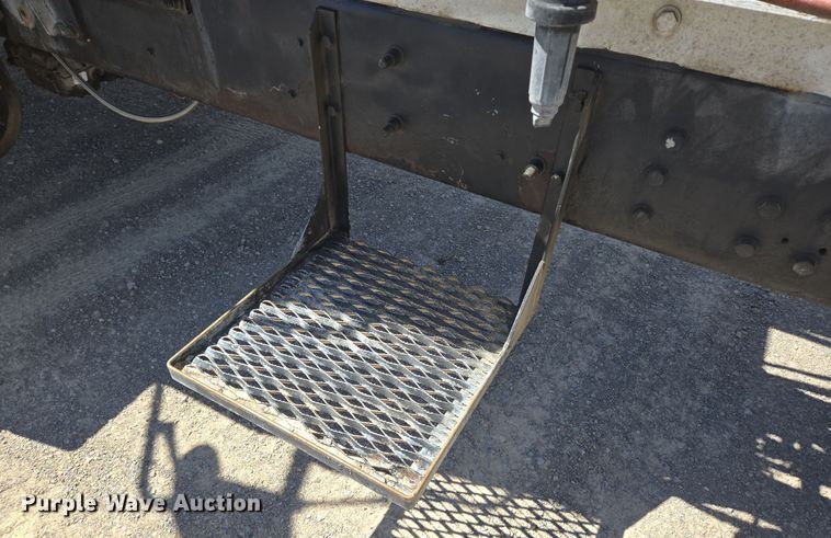 image for item DO2530 2007 International Paystar 5500i ready mix truck