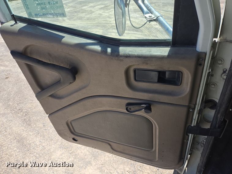 image for item DO2530 2007 International Paystar 5500i ready mix truck