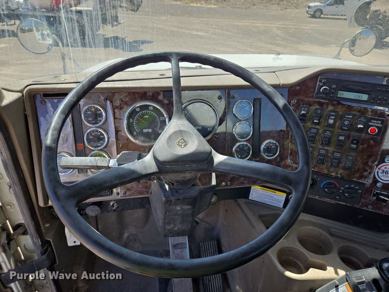 image for item DO2530 2007 International Paystar 5500i ready mix truck