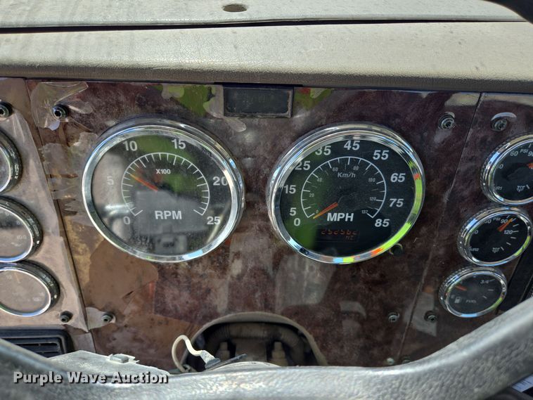 image for item DO2530 2007 International Paystar 5500i ready mix truck