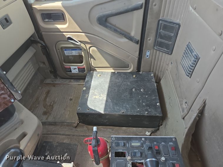 image for item DO2530 2007 International Paystar 5500i ready mix truck