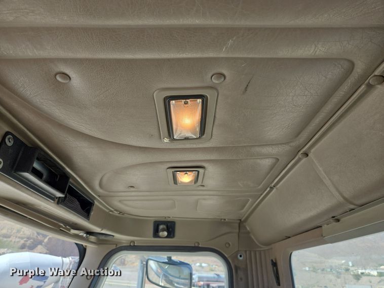 image for item DO2530 2007 International Paystar 5500i ready mix truck