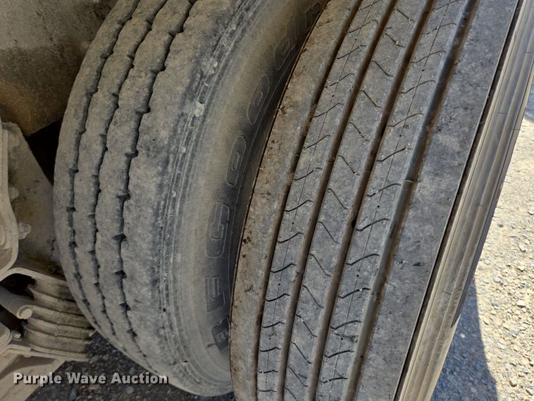 image for item DO2530 2007 International Paystar 5500i ready mix truck