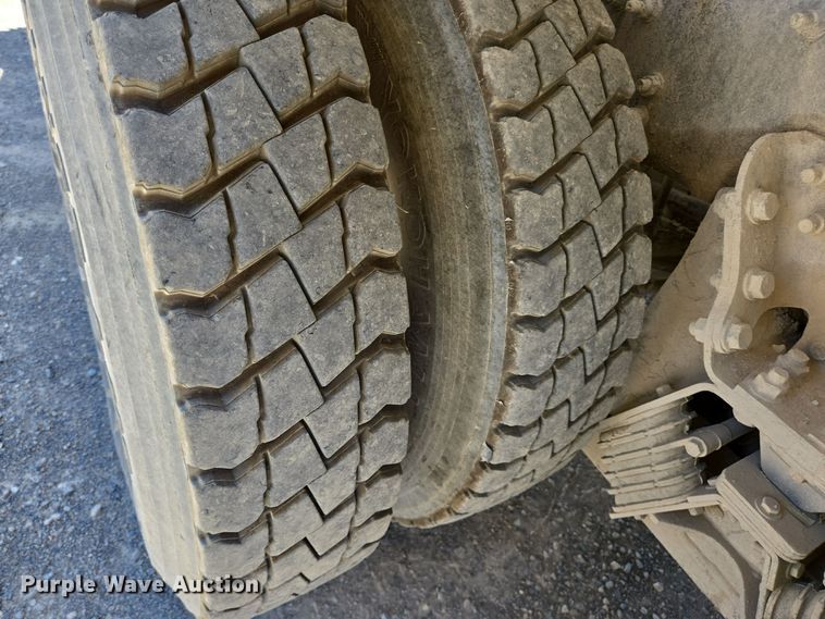 image for item DO2530 2007 International Paystar 5500i ready mix truck