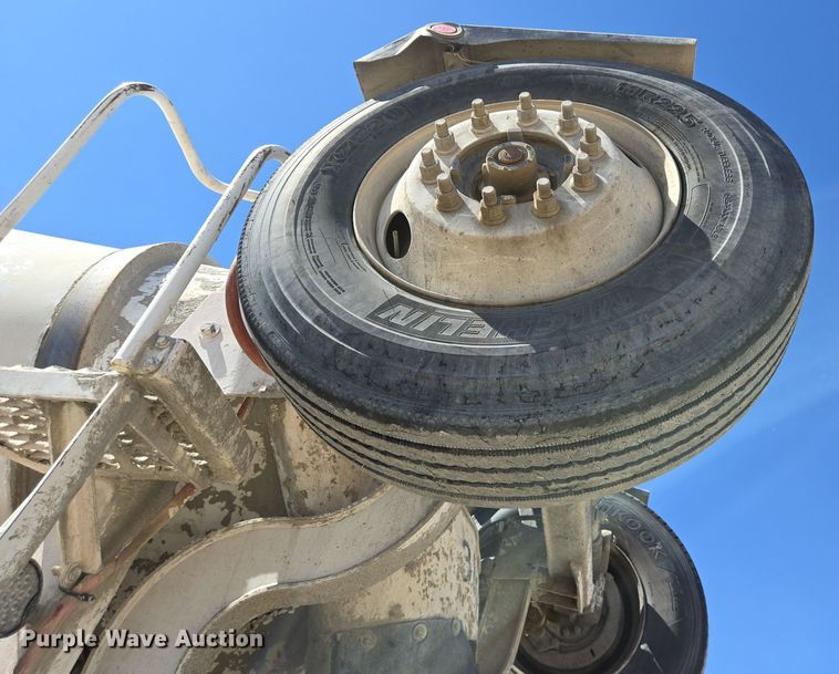 image for item DO2530 2007 International Paystar 5500i ready mix truck