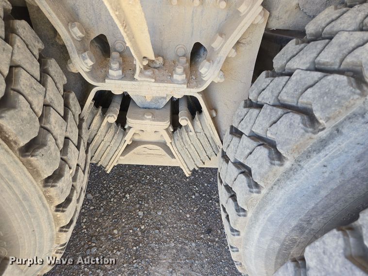 image for item DO2530 2007 International Paystar 5500i ready mix truck