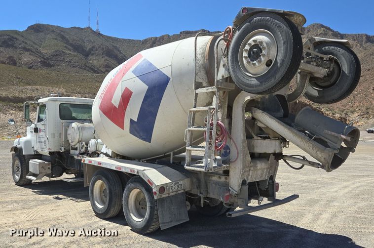 image for item DO2531 2007 International Paystar 5500i ready mix truck