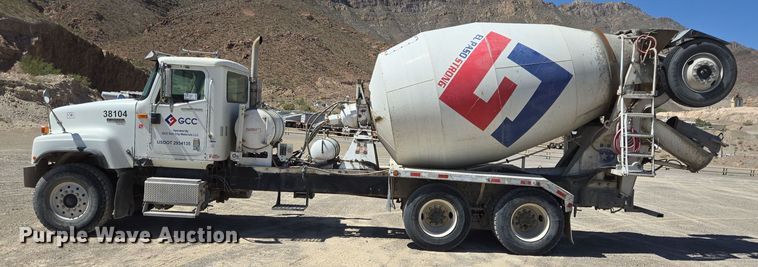 image for item DO2531 2007 International Paystar 5500i ready mix truck