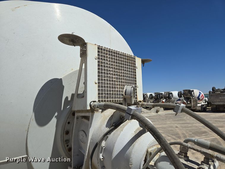 image for item DO2531 2007 International Paystar 5500i ready mix truck