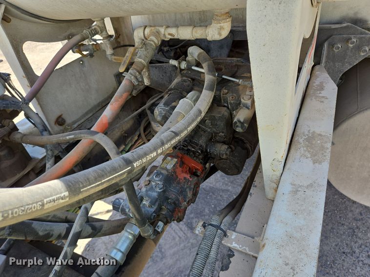 image for item DO2531 2007 International Paystar 5500i ready mix truck