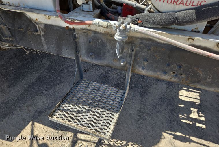 image for item DO2531 2007 International Paystar 5500i ready mix truck