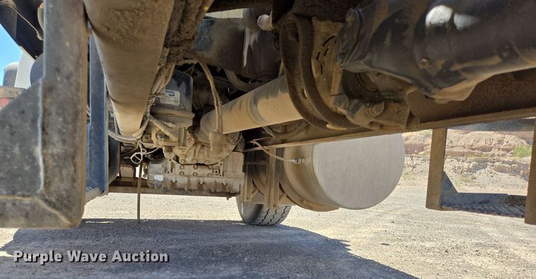 image for item DO2531 2007 International Paystar 5500i ready mix truck