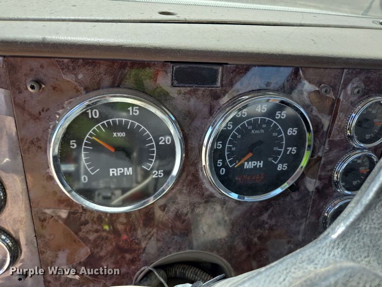 image for item DO2531 2007 International Paystar 5500i ready mix truck