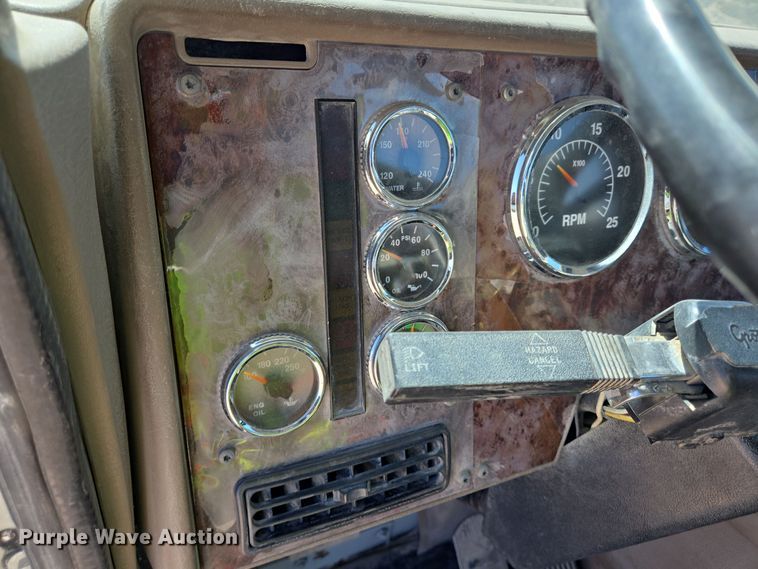 image for item DO2531 2007 International Paystar 5500i ready mix truck