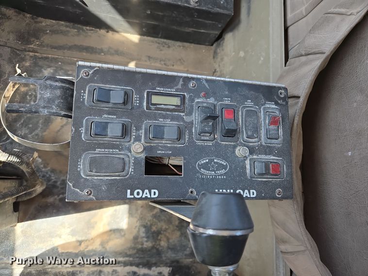 image for item DO2531 2007 International Paystar 5500i ready mix truck