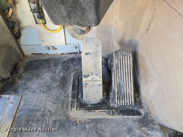 image for item DO2531 2007 International Paystar 5500i ready mix truck