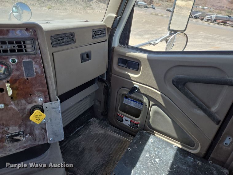 image for item DO2531 2007 International Paystar 5500i ready mix truck