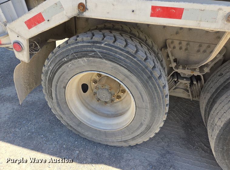 image for item DO2531 2007 International Paystar 5500i ready mix truck