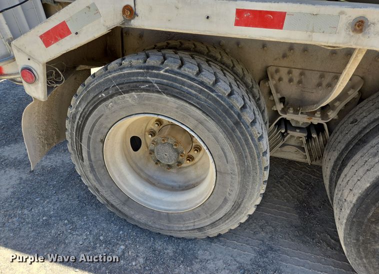 image for item DO2531 2007 International Paystar 5500i ready mix truck