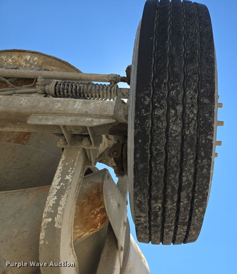 image for item DO2531 2007 International Paystar 5500i ready mix truck