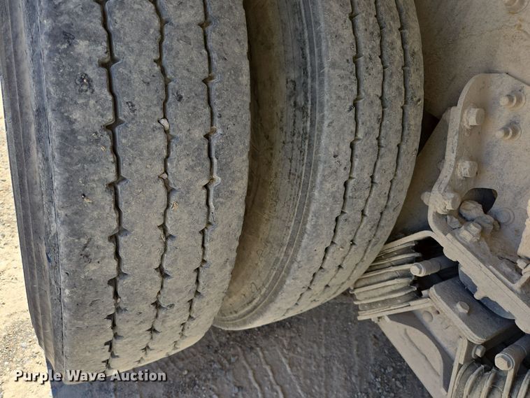 image for item DO2531 2007 International Paystar 5500i ready mix truck