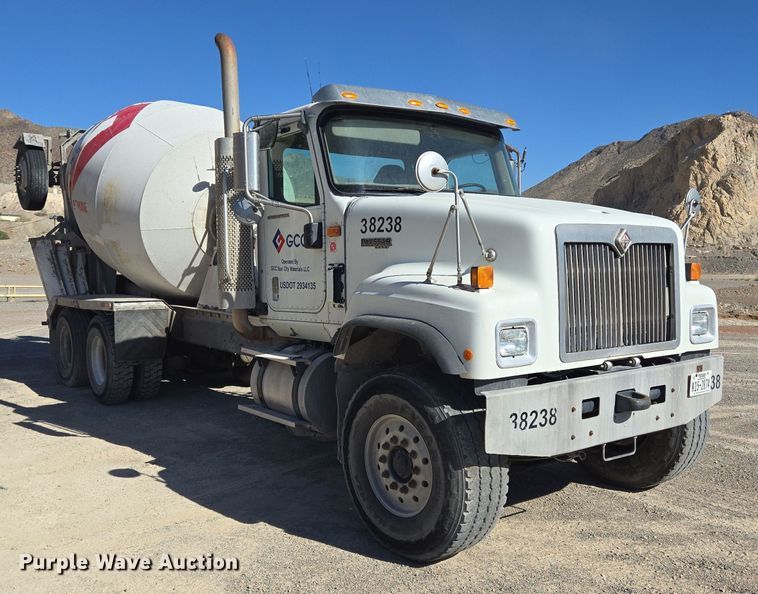 image for item DO2533 2006 International Paystar 5500i ready mix truck