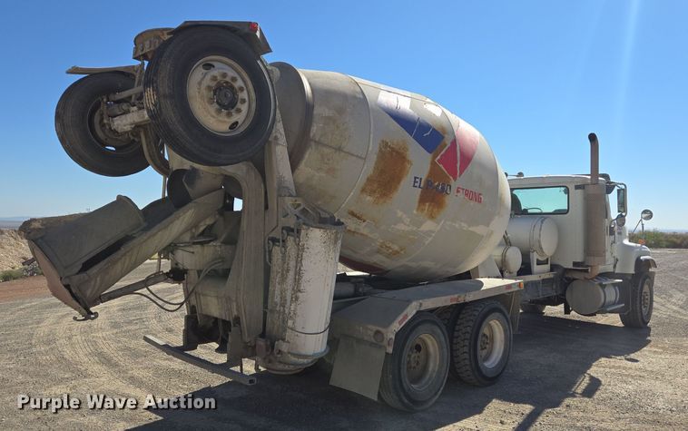 image for item DO2533 2006 International Paystar 5500i ready mix truck