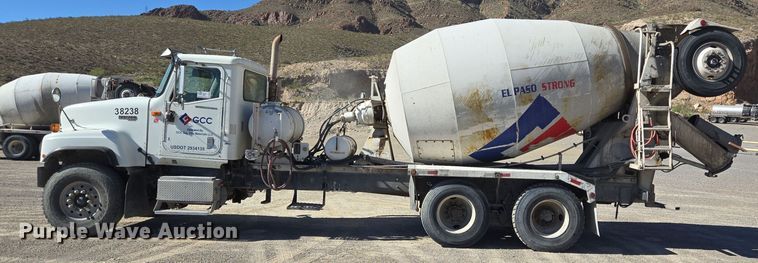 image for item DO2533 2006 International Paystar 5500i ready mix truck