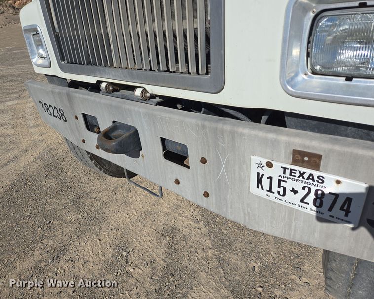 image for item DO2533 2006 International Paystar 5500i ready mix truck