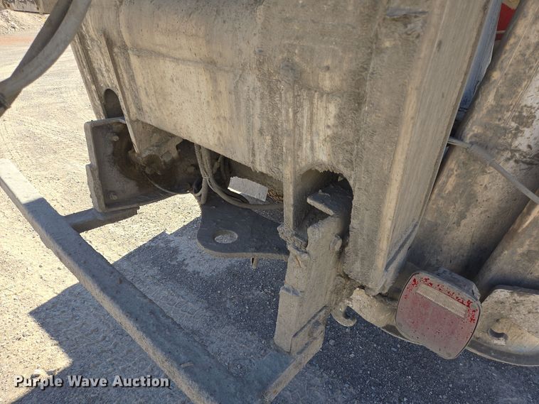 image for item DO2533 2006 International Paystar 5500i ready mix truck