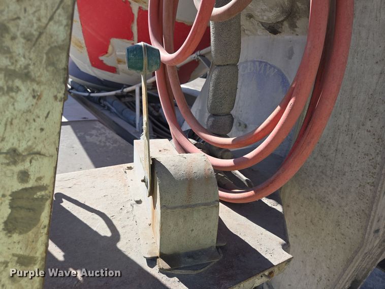 image for item DO2533 2006 International Paystar 5500i ready mix truck