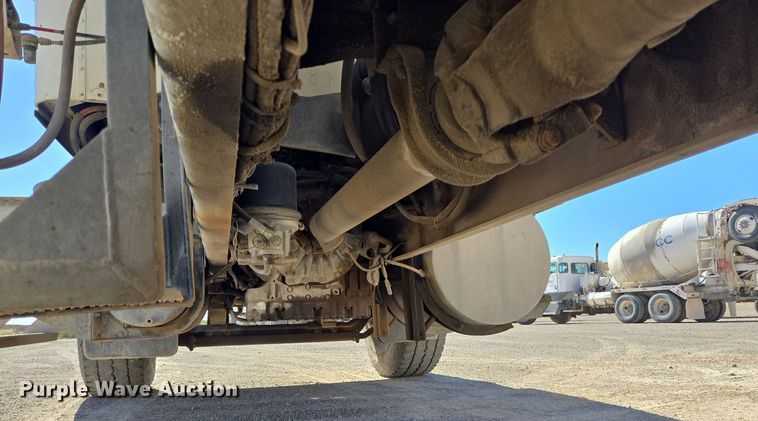 image for item DO2533 2006 International Paystar 5500i ready mix truck