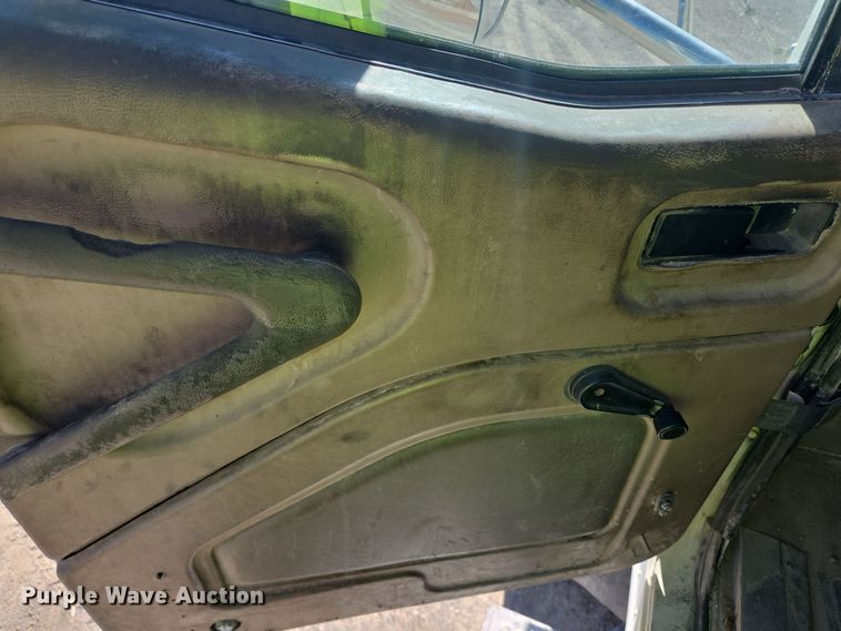 image for item DO2533 2006 International Paystar 5500i ready mix truck