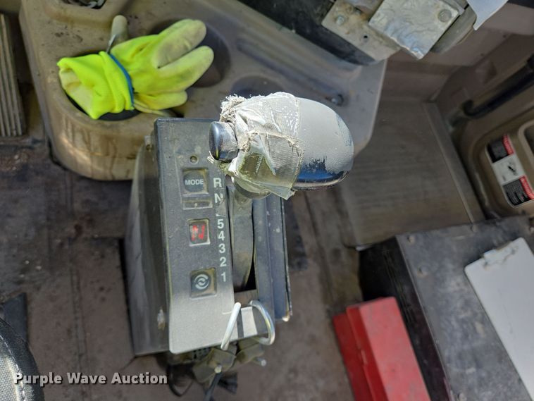 image for item DO2533 2006 International Paystar 5500i ready mix truck