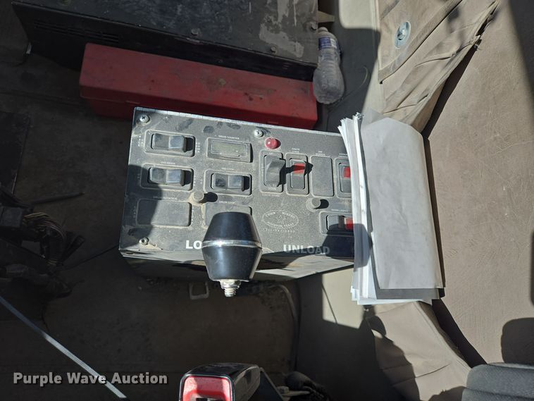 image for item DO2533 2006 International Paystar 5500i ready mix truck