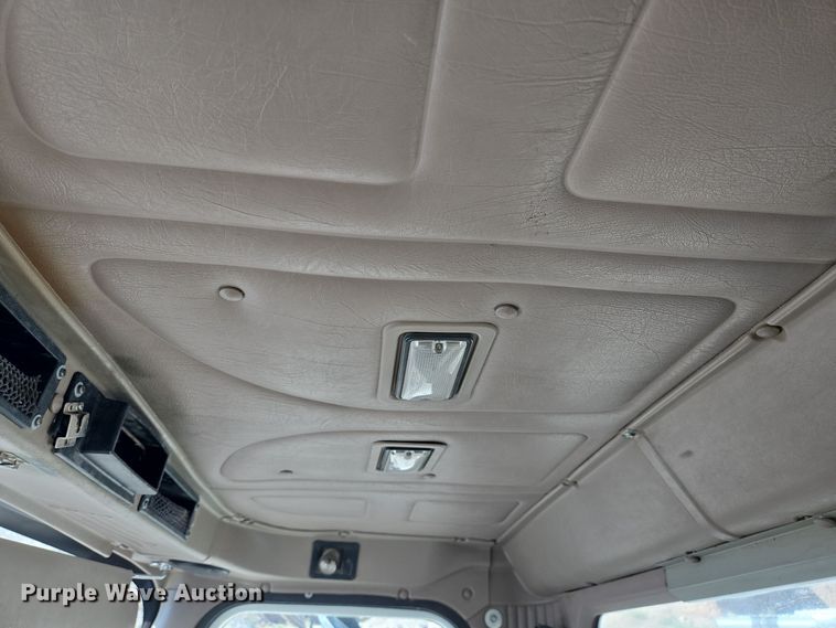 image for item DO2533 2006 International Paystar 5500i ready mix truck