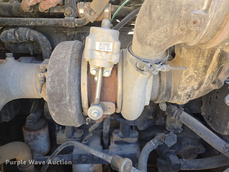 image for item DO2533 2006 International Paystar 5500i ready mix truck