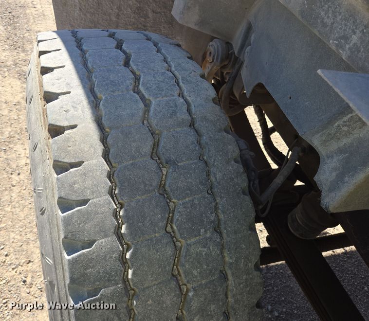 image for item DO2533 2006 International Paystar 5500i ready mix truck