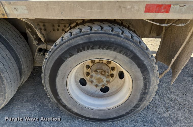 image for item DO2533 2006 International Paystar 5500i ready mix truck