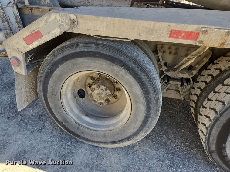 image for item DO2533 2006 International Paystar 5500i ready mix truck