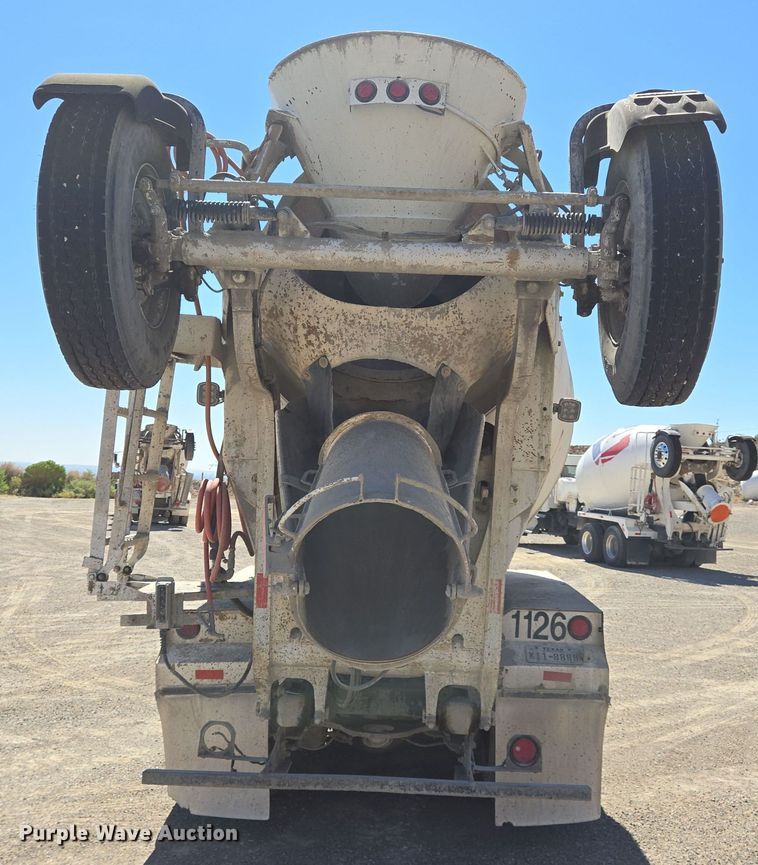 image for item DO2534 2007 Kenworth W900 ready mix truck