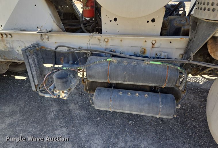 image for item DO2534 2007 Kenworth W900 ready mix truck