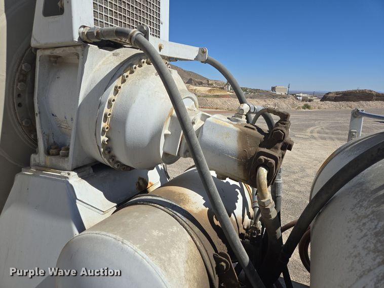 image for item DO2534 2007 Kenworth W900 ready mix truck