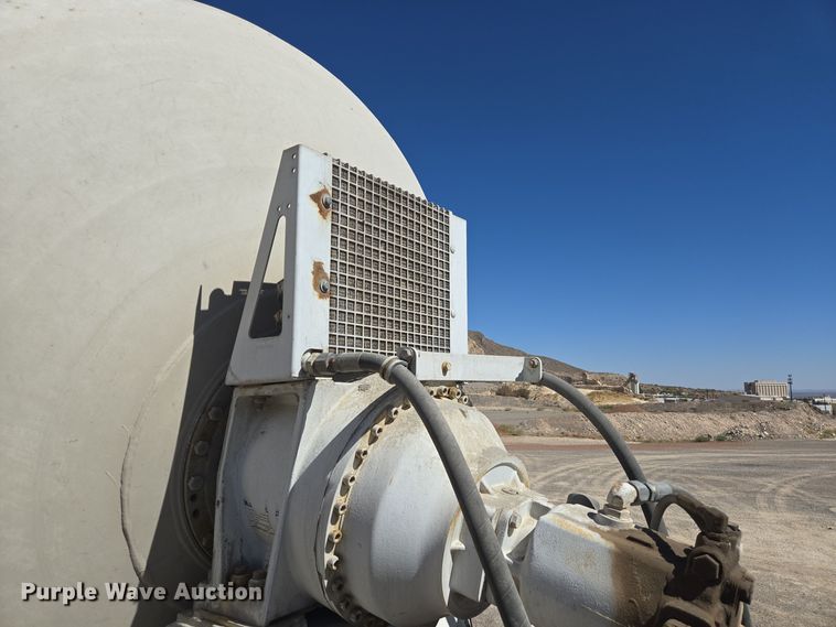 image for item DO2534 2007 Kenworth W900 ready mix truck